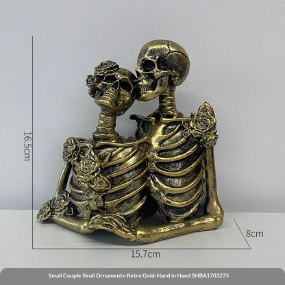 Halloween Decoration Eternal Love Skeleton Couple Statue with Red Roses Gothic Resin Figurine for Home Party and Gothic Decor